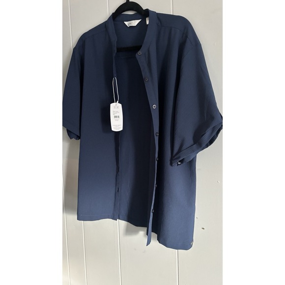 Greg Norman Collection Tops - Greg Norman wms Lightweight shirt golfing Blouse, wt $79 Lg Golf Course Women
